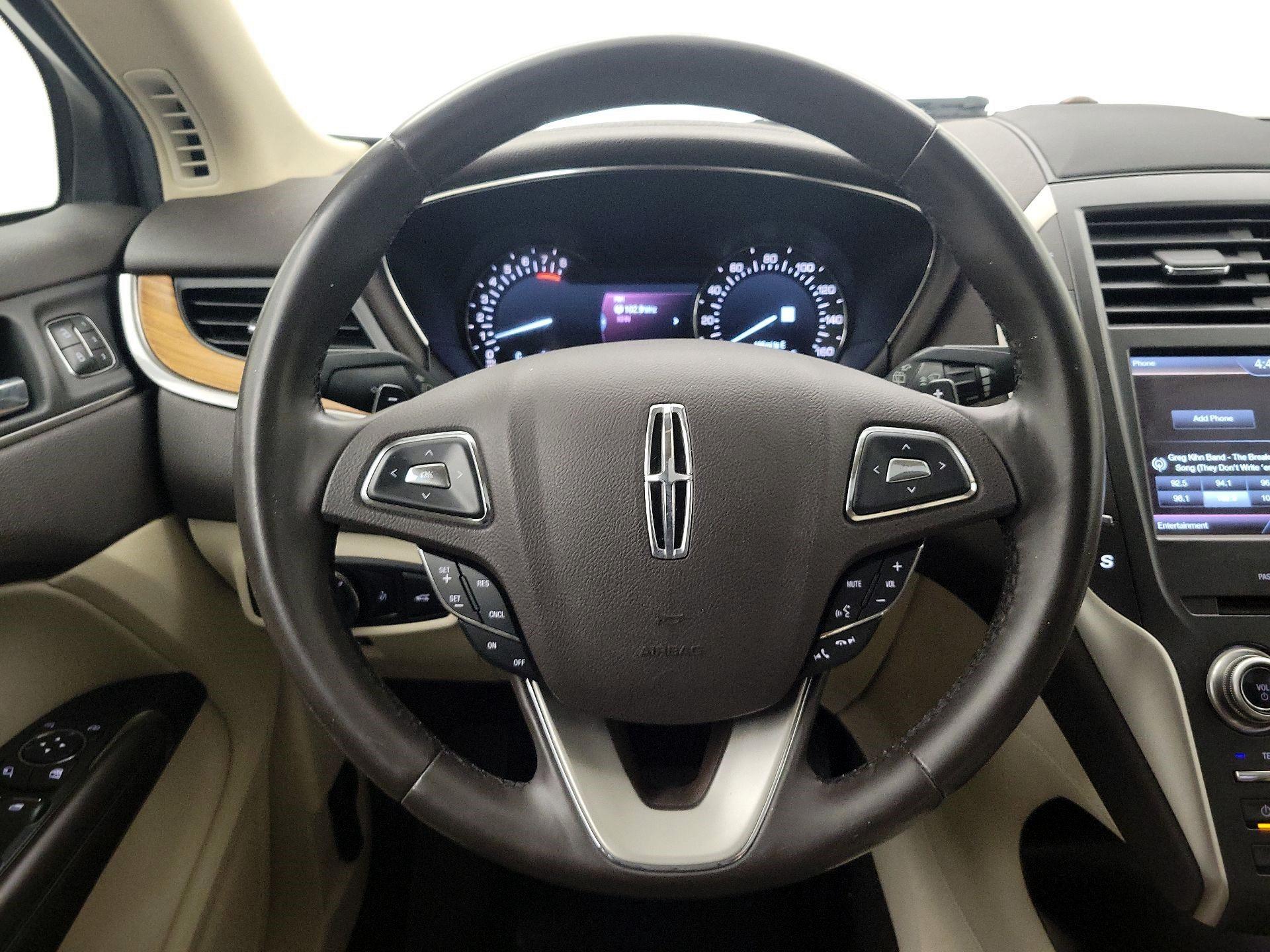 Thumbnail: 2015 Lincoln MKC - 10