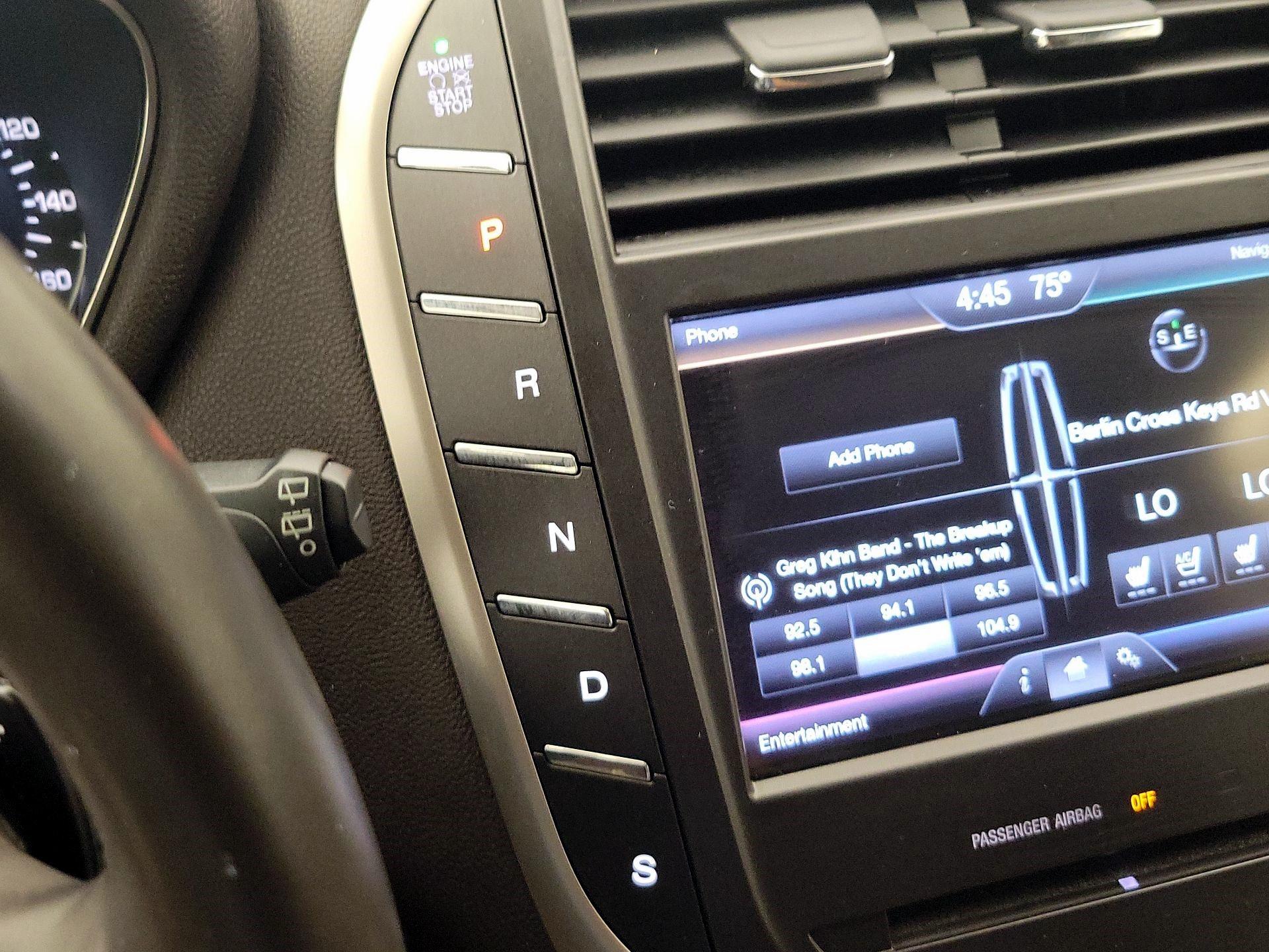 Thumbnail: 2015 Lincoln MKC - 18