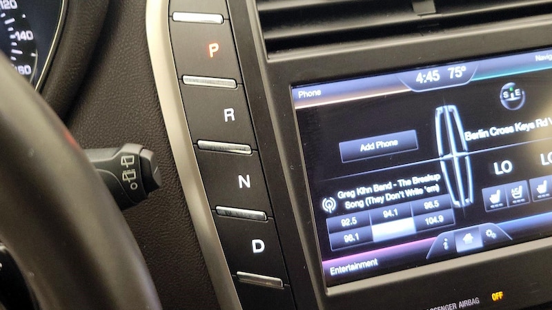 2015 Lincoln MKC  18