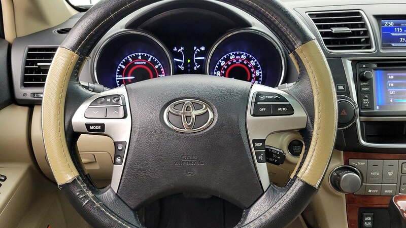 2013 Toyota Highlander Limited 10