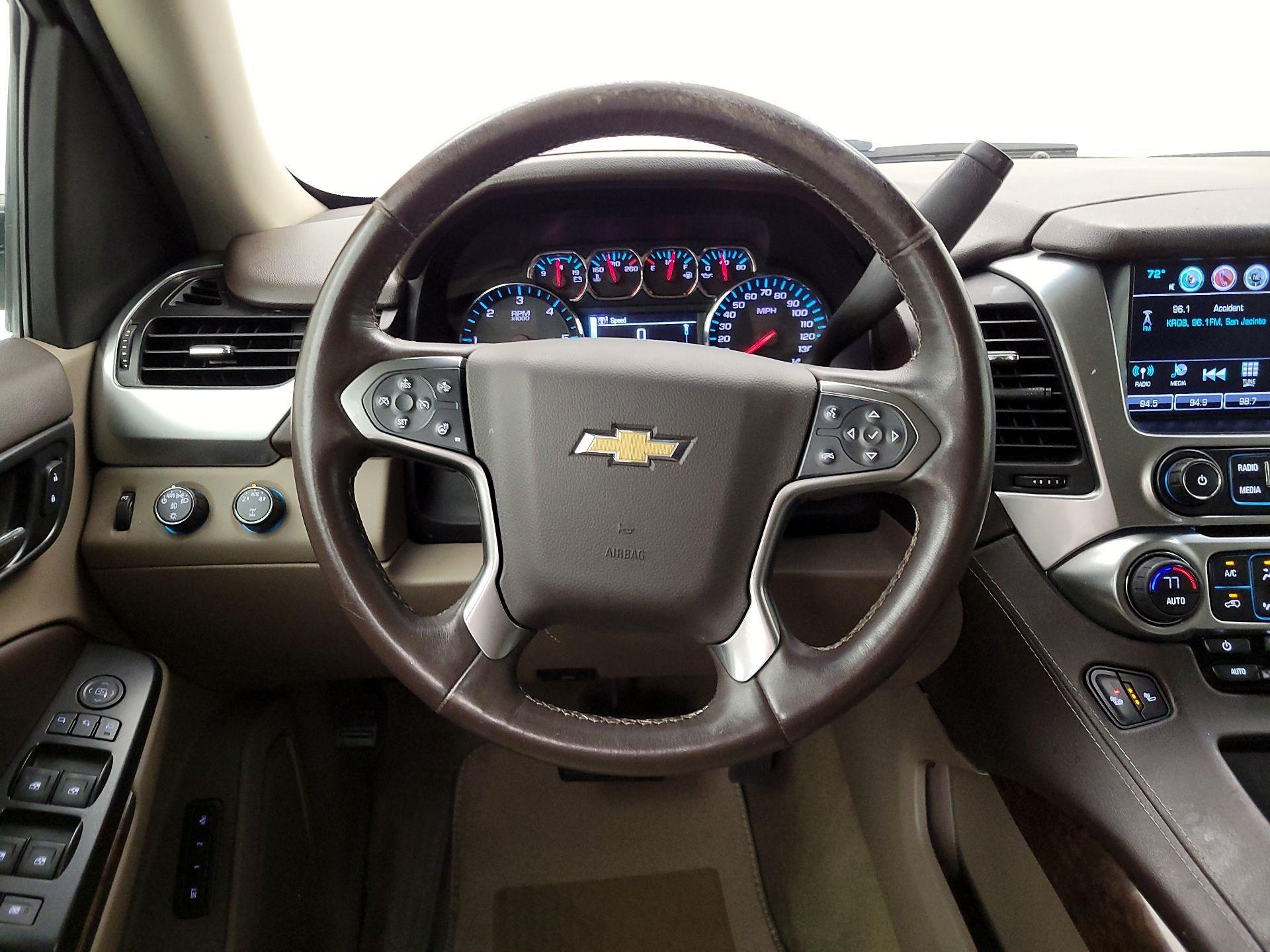 Thumbnail: 2016 Chevrolet Suburban - 10