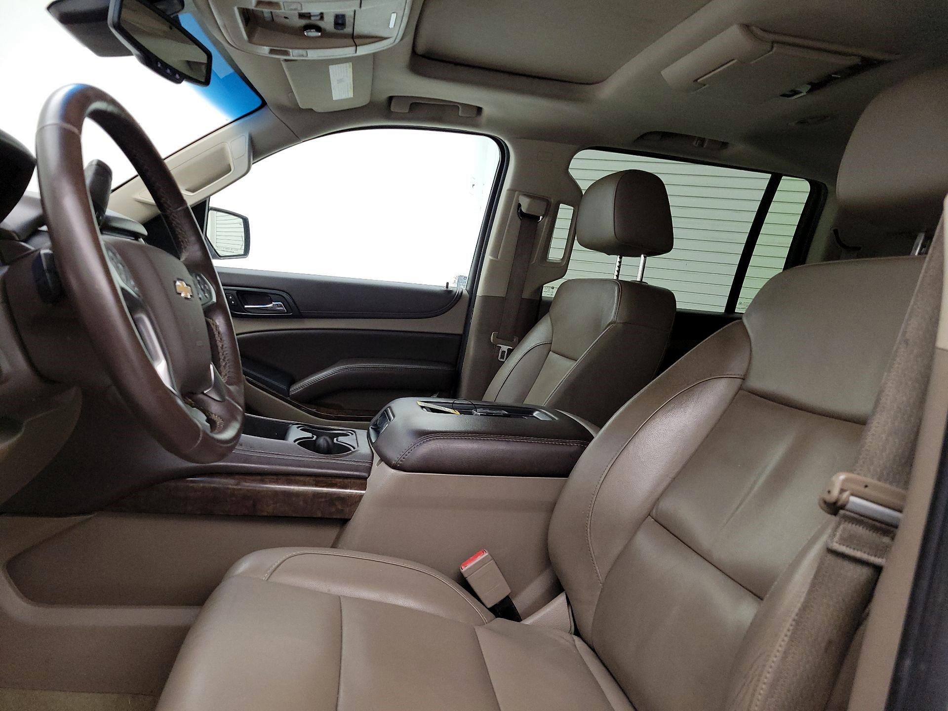 Thumbnail: 2016 Chevrolet Suburban - 11