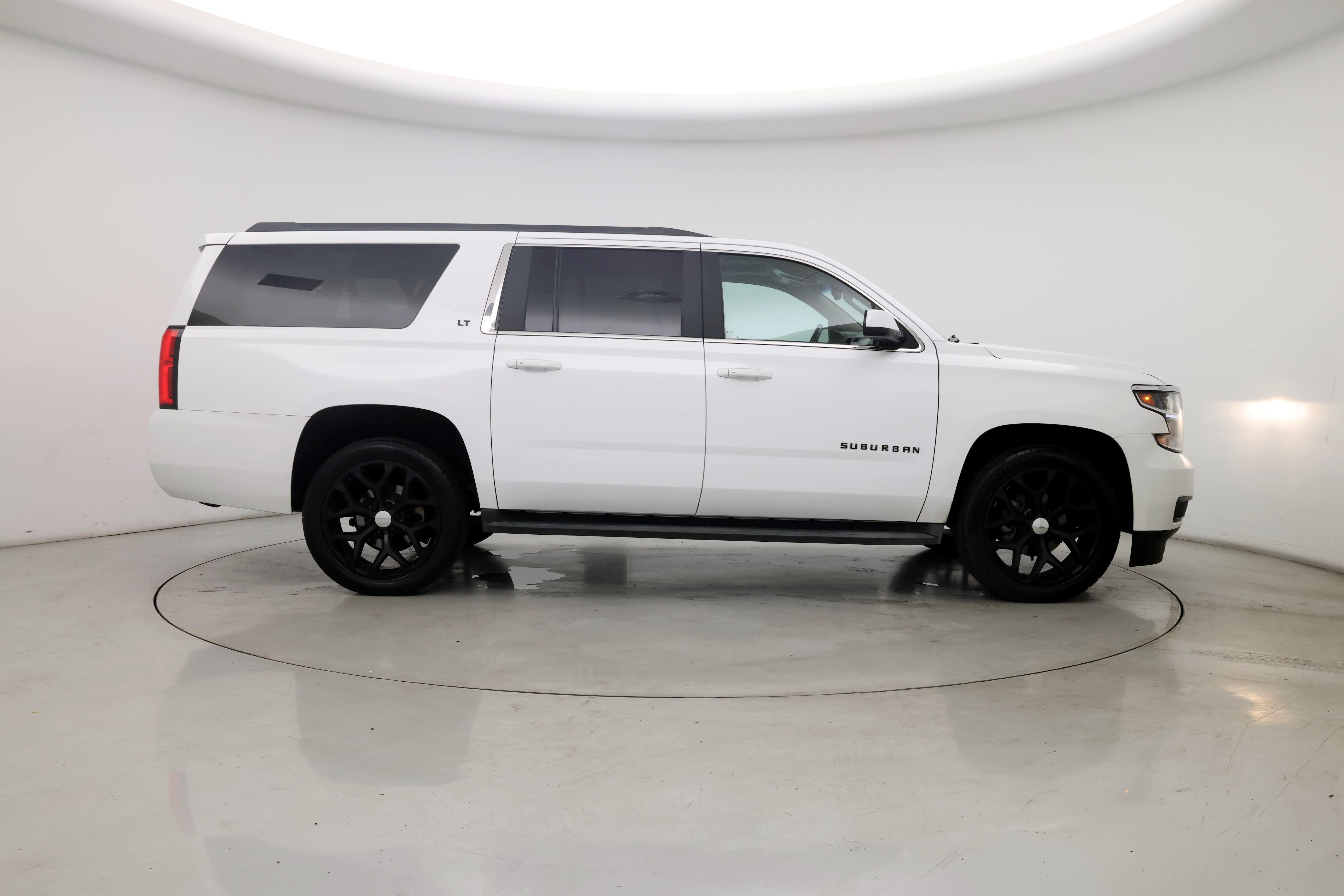 Thumbnail: 2016 Chevrolet Suburban - 7