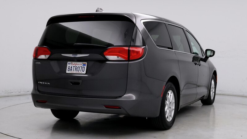 2017 Chrysler Pacifica LX 8