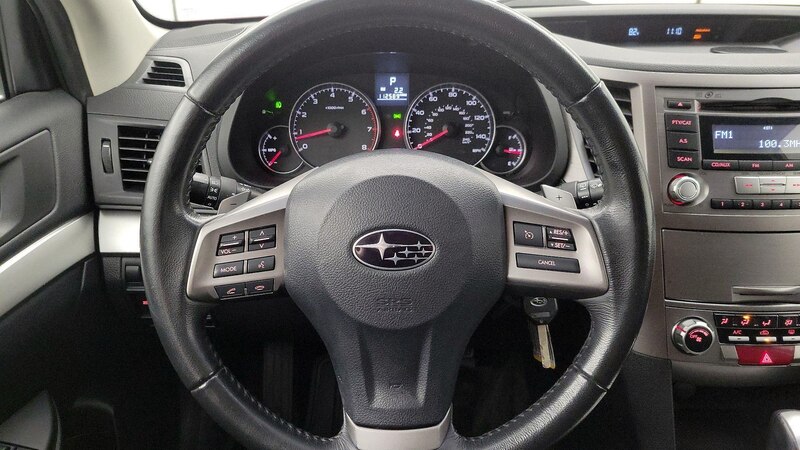 2013 Subaru Outback Premium 10