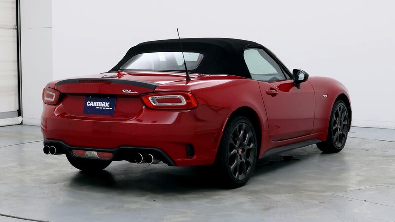 2018 Fiat 124 Spider Abarth 8