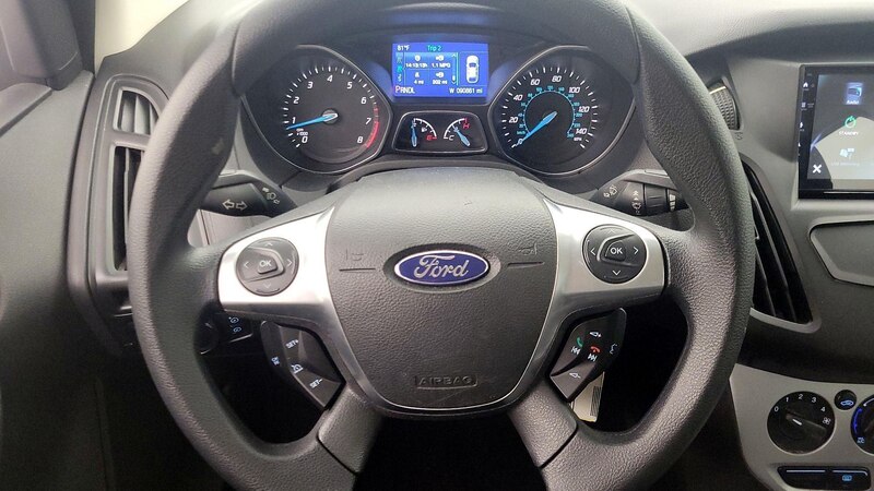 2013 Ford Focus SE 10