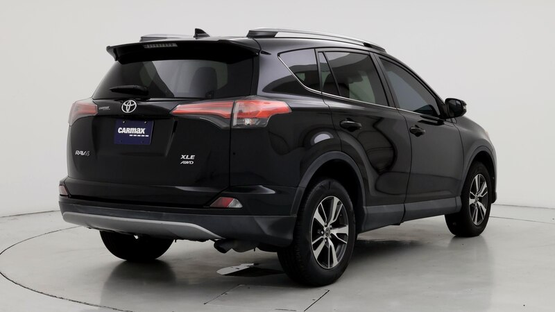 2017 Toyota RAV4 XLE 8