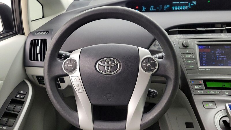 2014 Toyota Prius Three 10