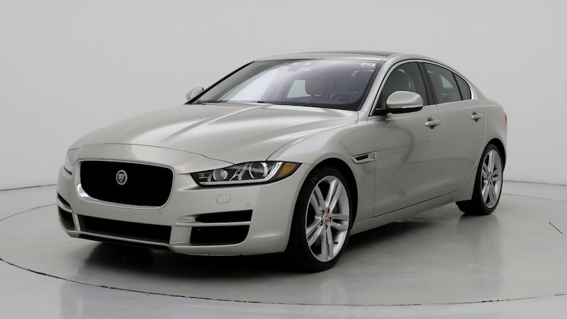 2017 Jaguar XE Prestige 4