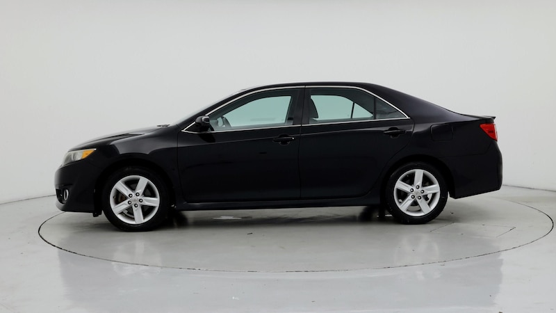 2013 Toyota Camry SE 3