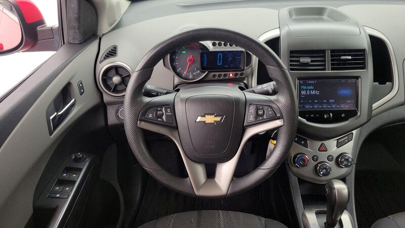 2015 Chevrolet Sonic LT 10