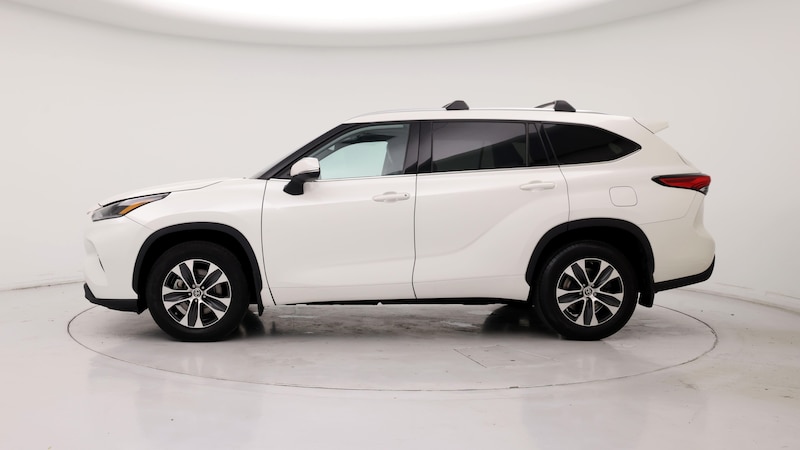 2021 Toyota Highlander XLE 3