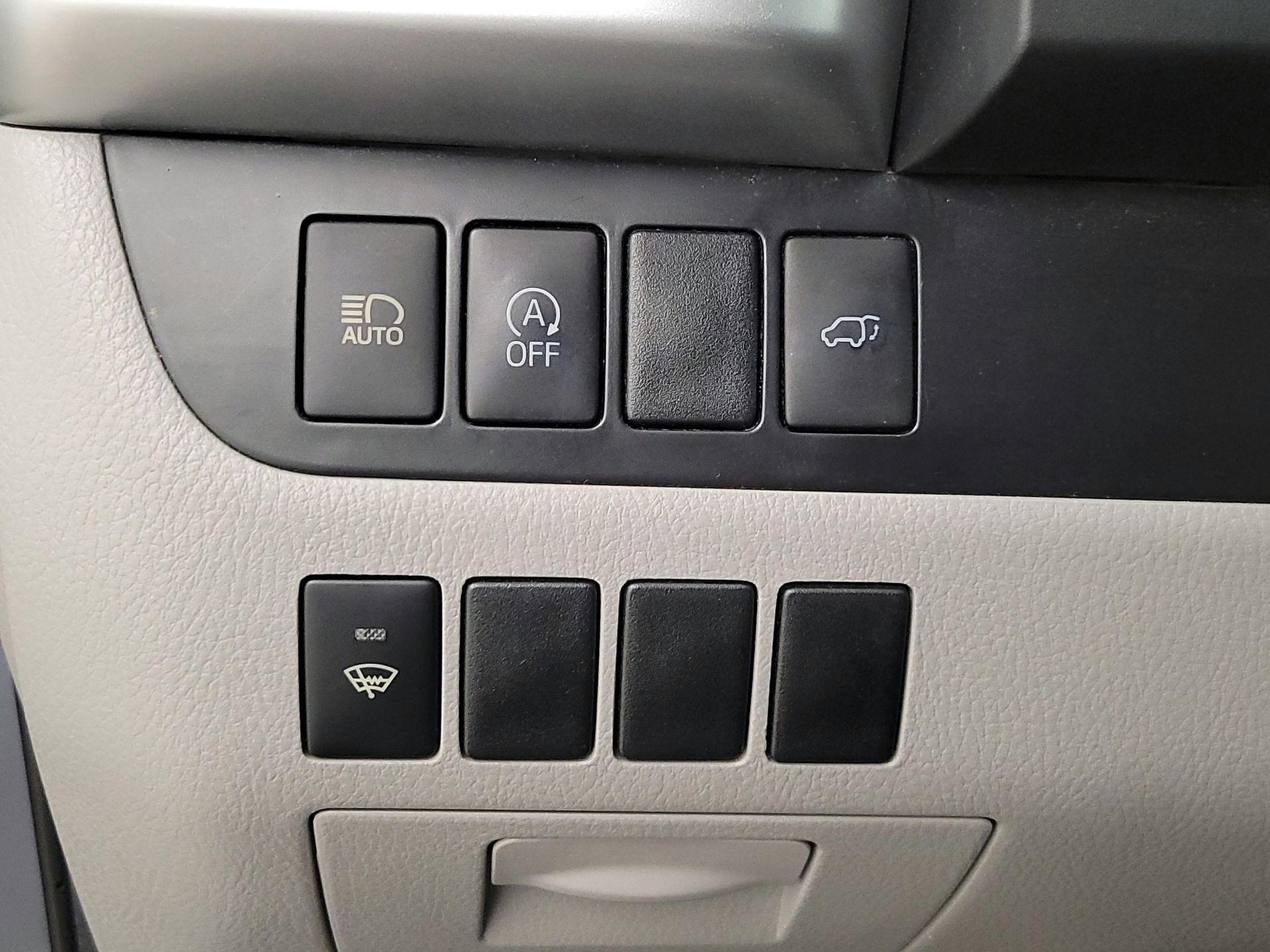 Thumbnail: 2018 Toyota Highlander - 13