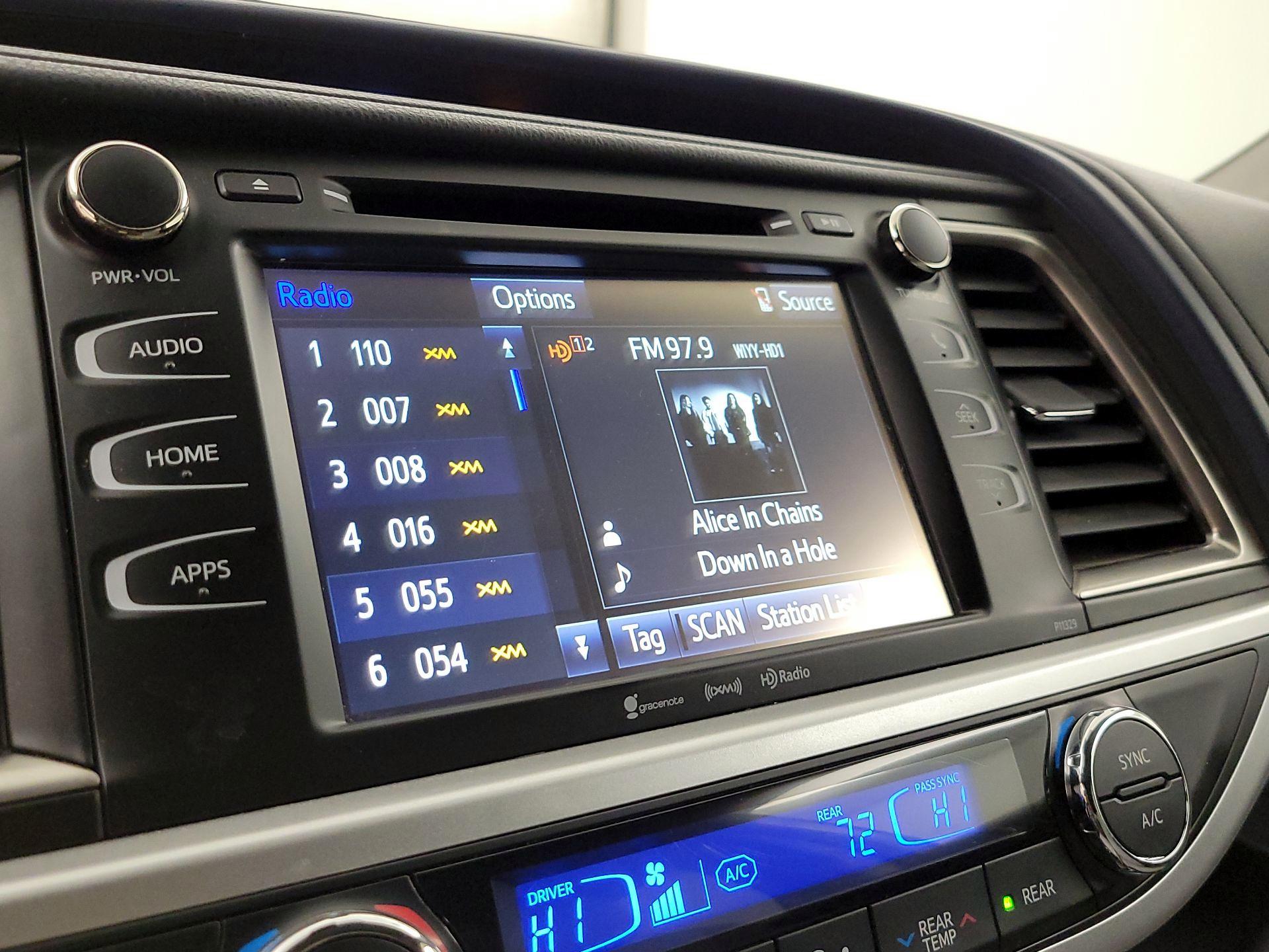 Thumbnail: 2018 Toyota Highlander - 16