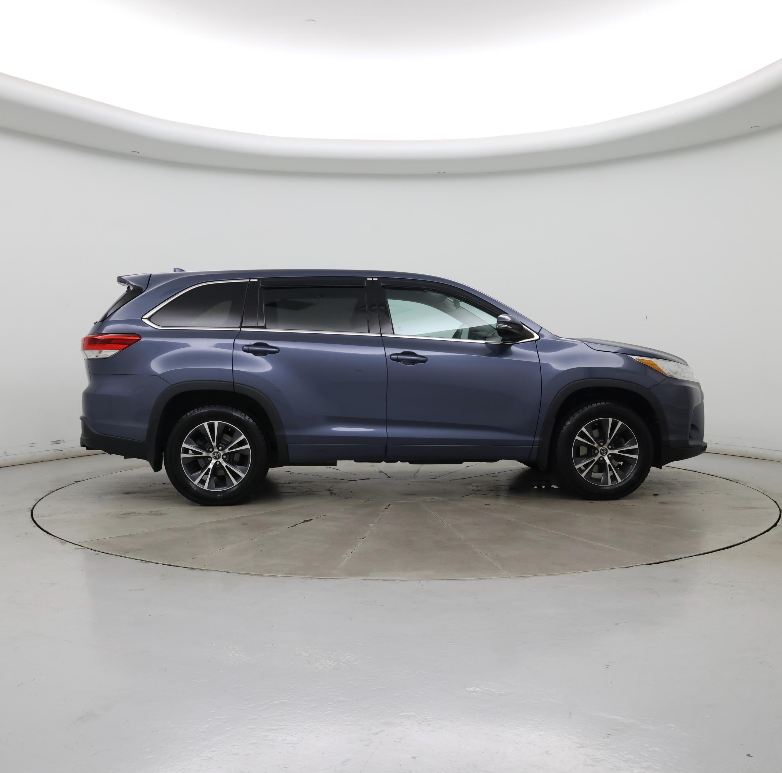Thumbnail: 2018 Toyota Highlander - 7