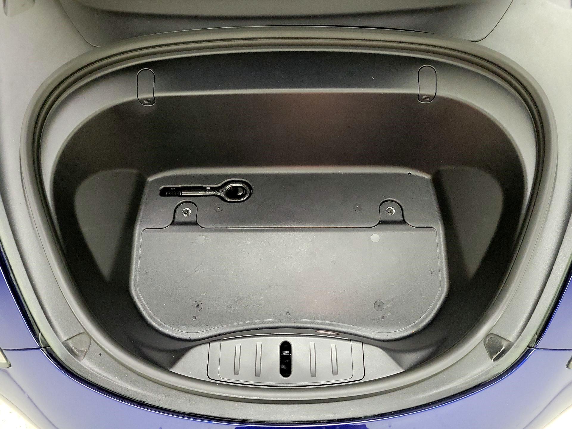 Thumbnail: 2019 Tesla Model 3 - 21