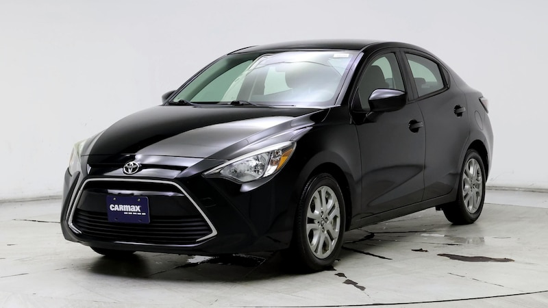 2017 Toyota Yaris iA  4