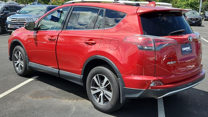 2016 Toyota RAV4 XLE 7