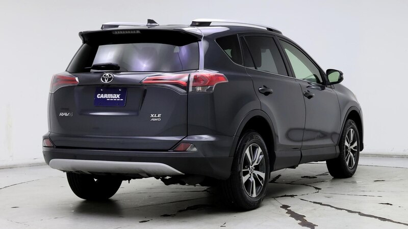 2016 Toyota RAV4 XLE 8