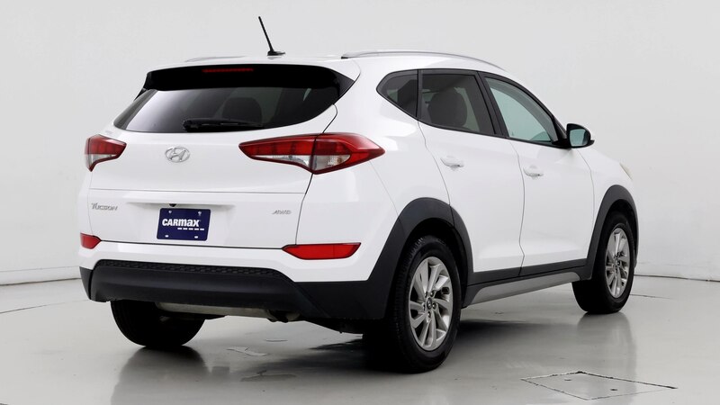 2017 Hyundai Tucson SE 8