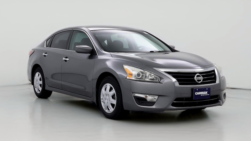 2015 Nissan Altima S Hero Image