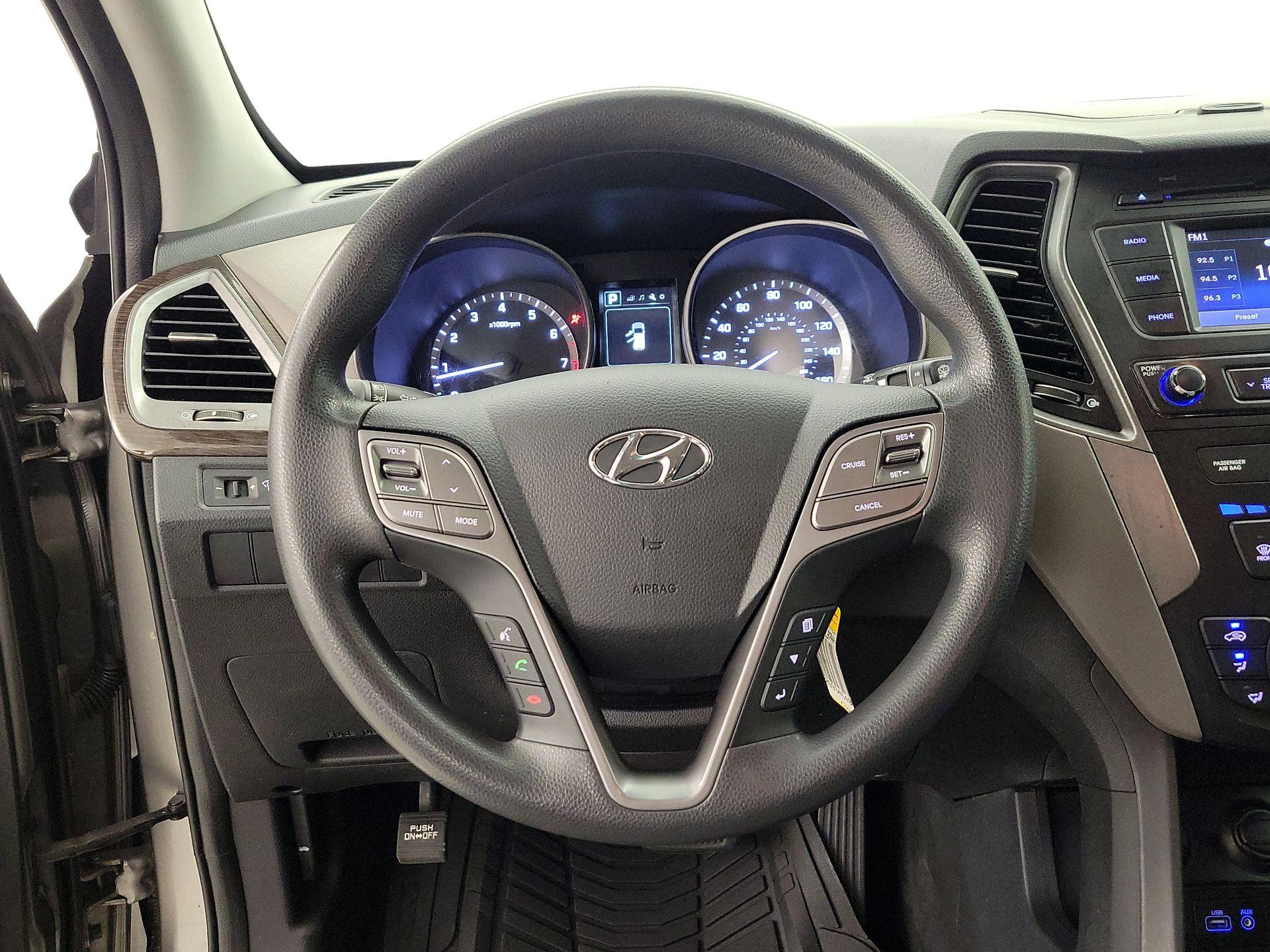 Thumbnail: 2017 Hyundai Santa Fe - 10