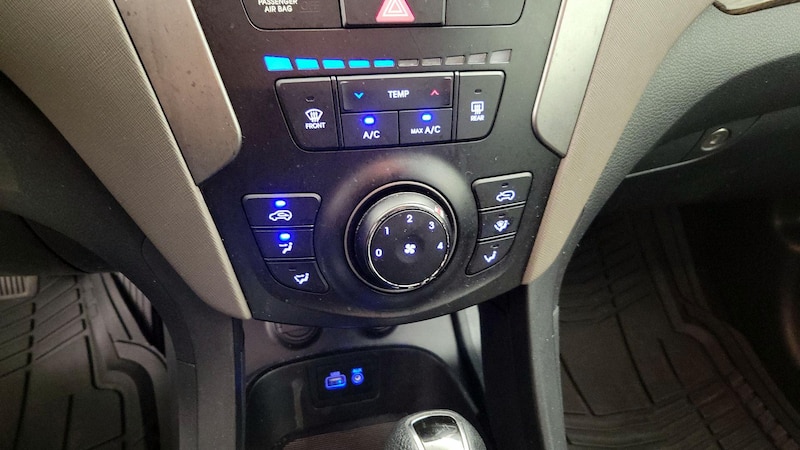 2017 Hyundai Santa Fe Sport 2.0T 16