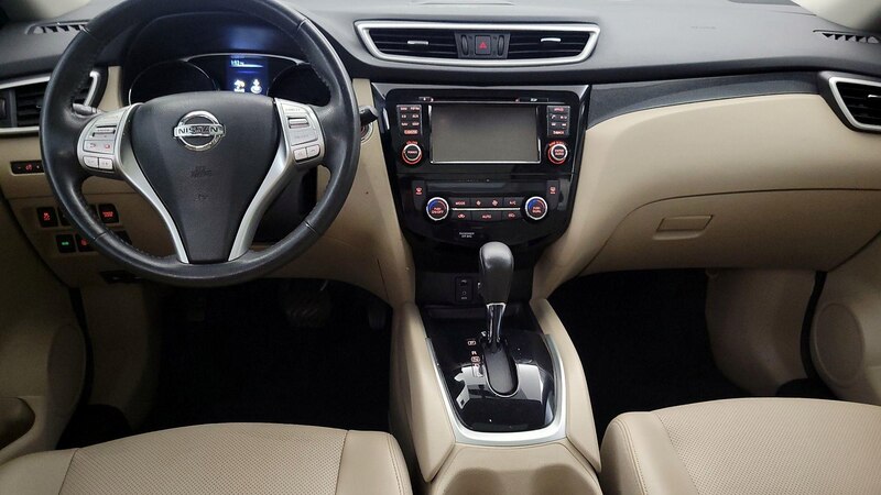 2016 Nissan Rogue SL 9