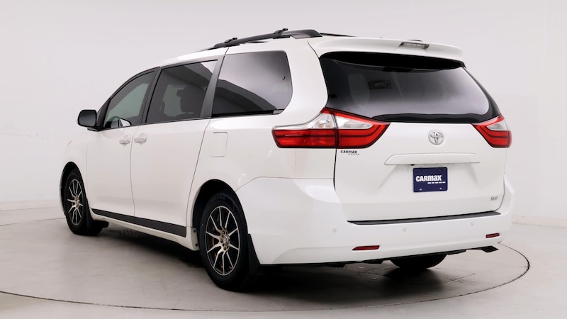 2015 Toyota Sienna XLE 2