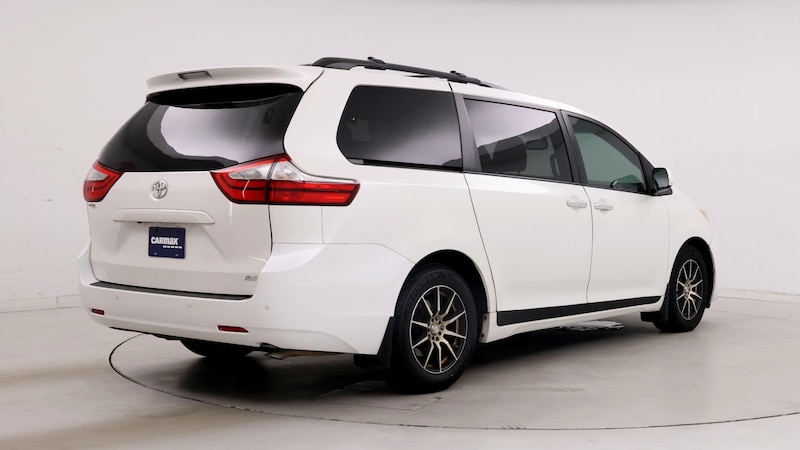 2015 Toyota Sienna XLE 8