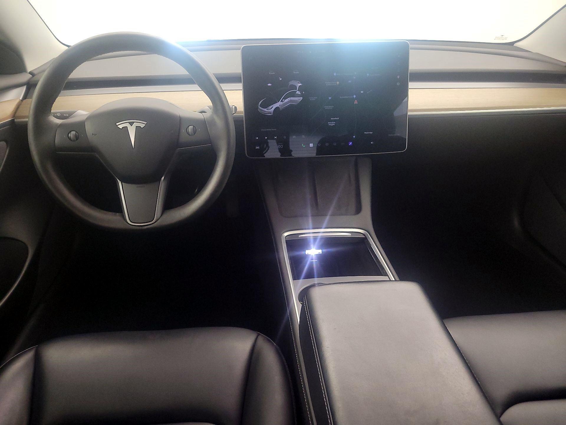 Thumbnail: 2021 Tesla Model 3 - 9