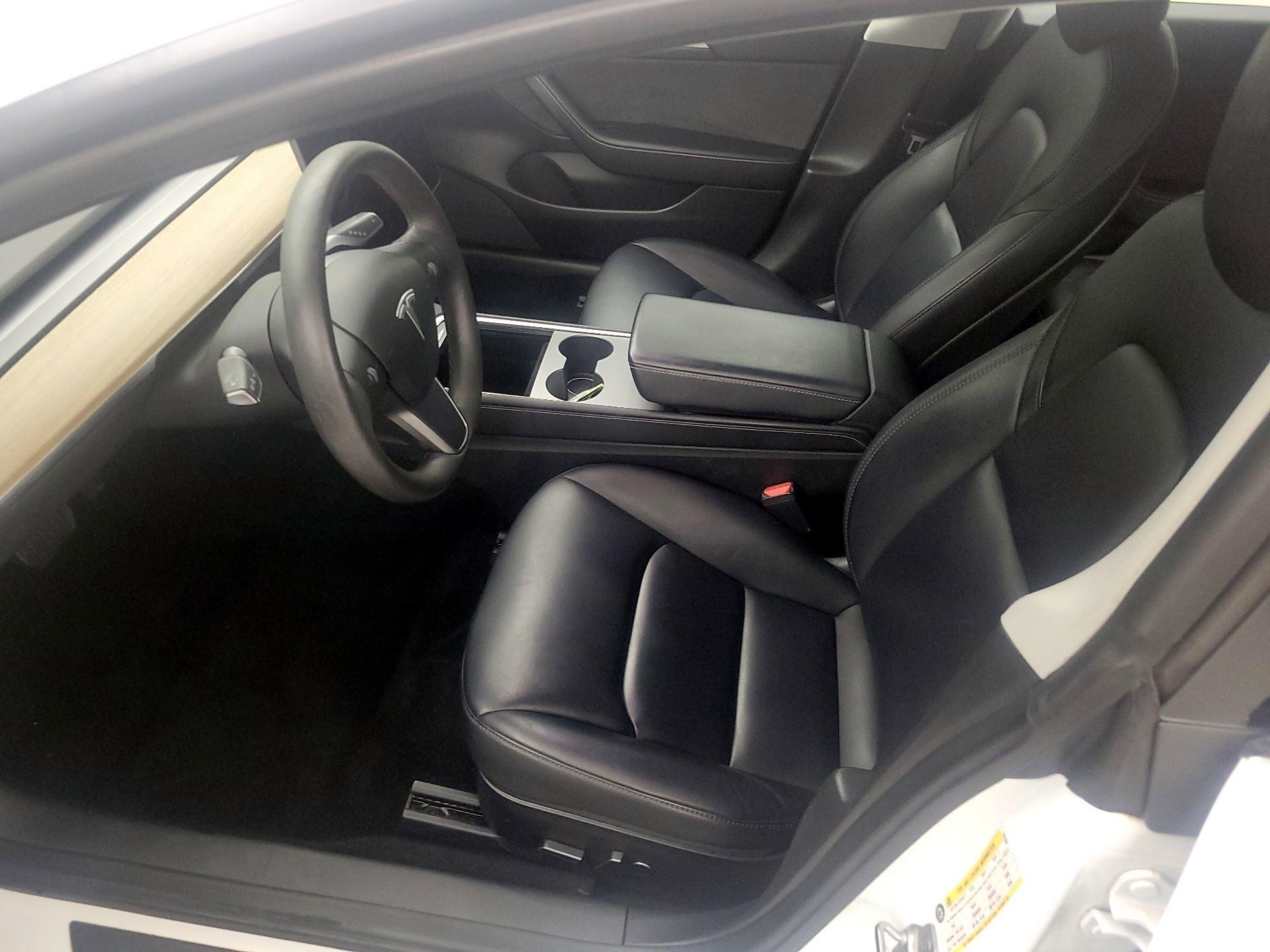 Thumbnail: 2021 Tesla Model 3 - 11