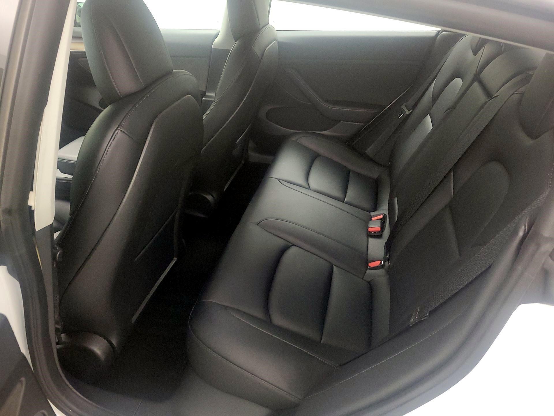 Thumbnail: 2021 Tesla Model 3 - 19