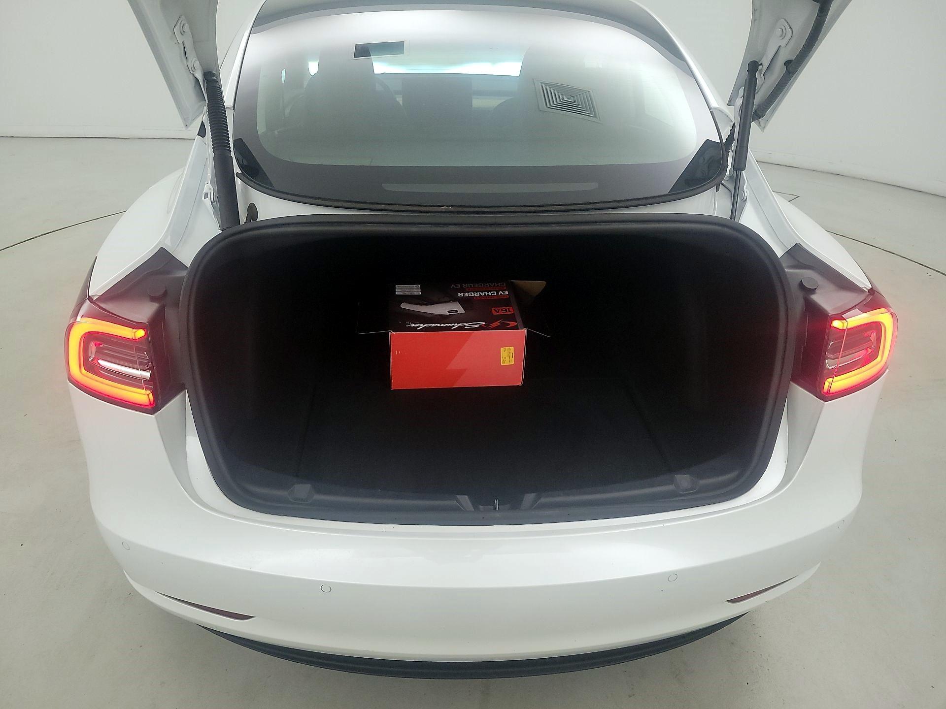 Thumbnail: 2021 Tesla Model 3 - 20