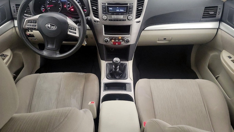 2013 Subaru Outback 2.5i 9