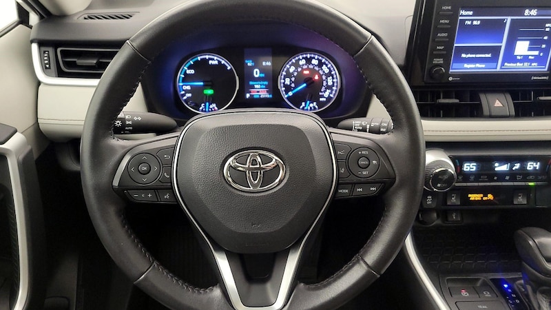 2022 Toyota RAV4 XLE 10