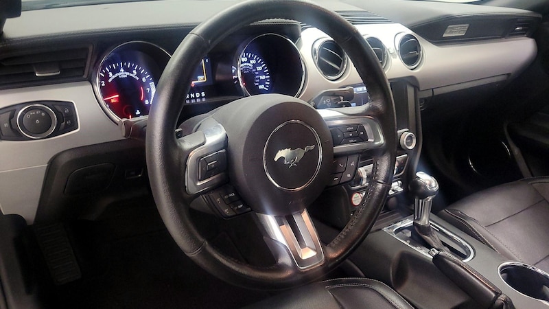 2015 Ford Mustang  9
