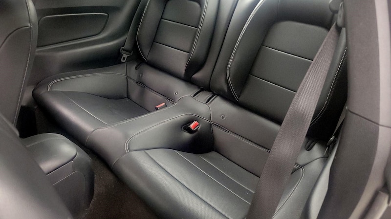 2015 Ford Mustang  19