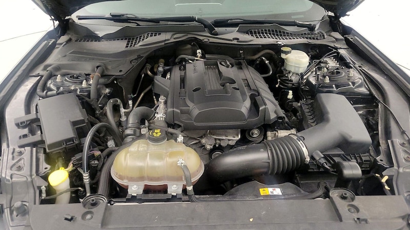 2015 Ford Mustang  21