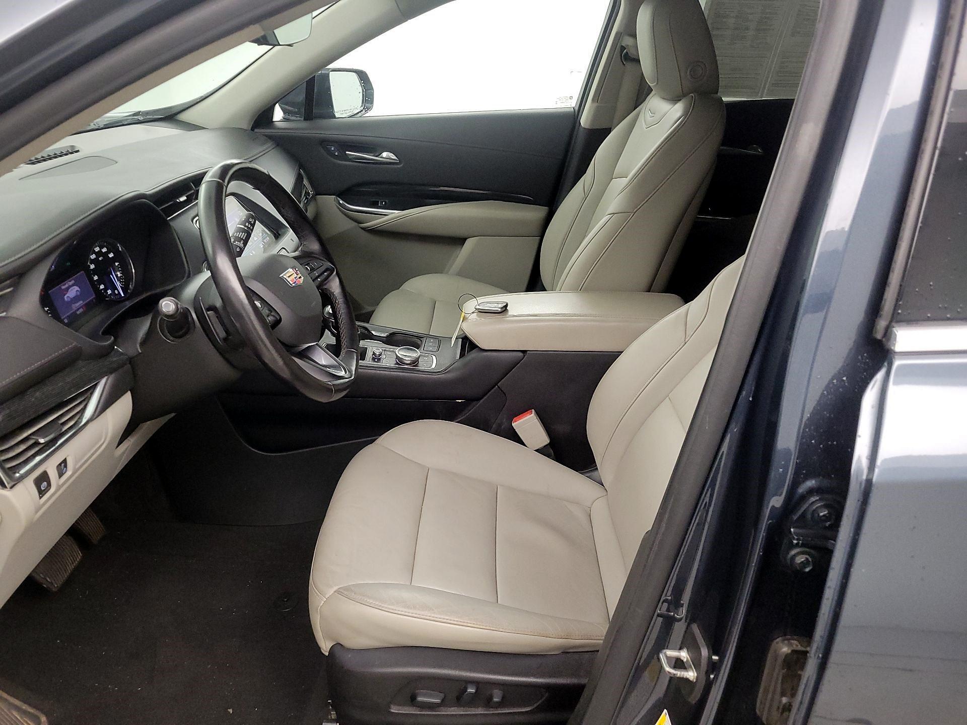 Thumbnail: 2019 Cadillac XT4 - 11