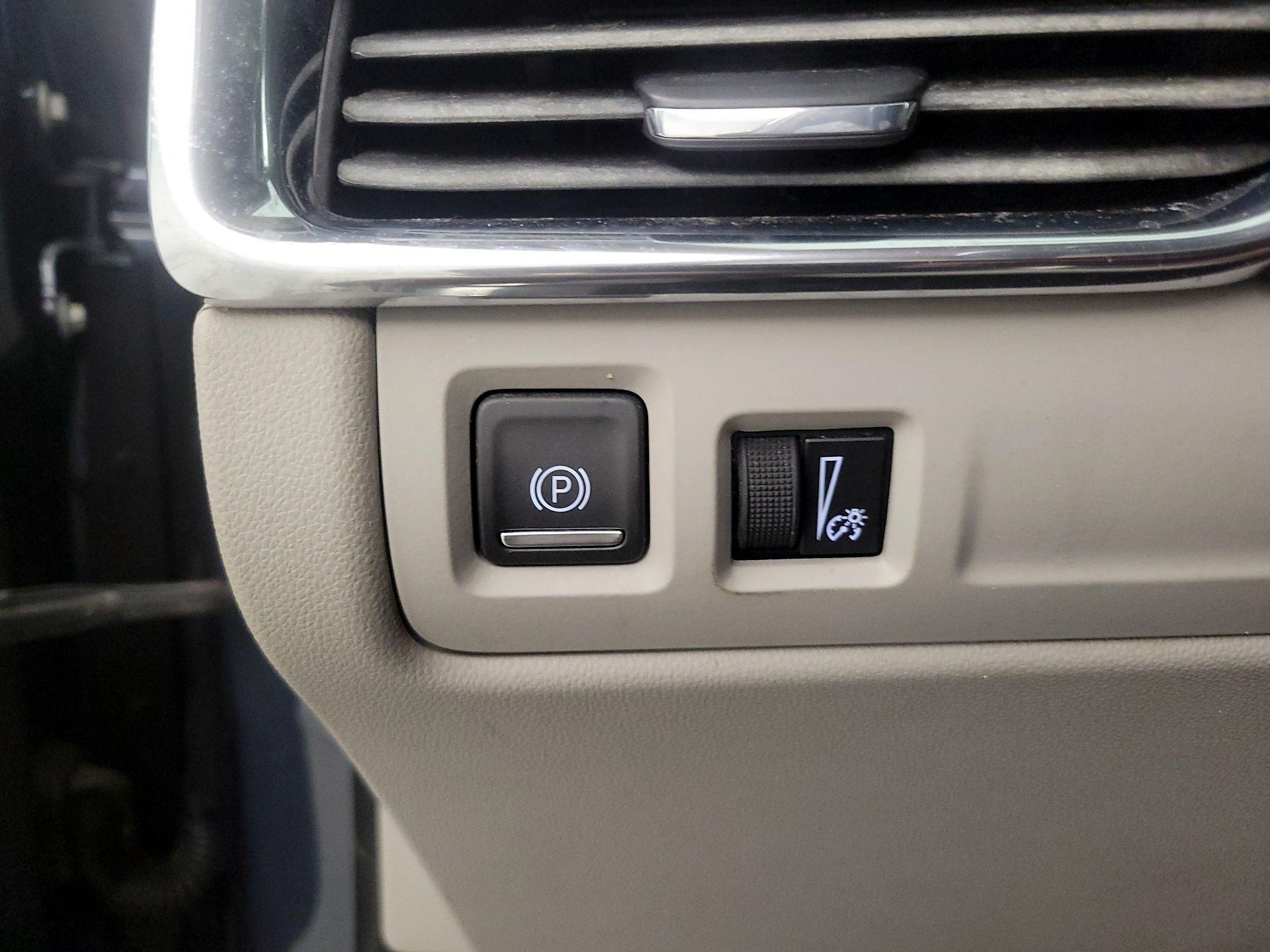 Thumbnail: 2019 Cadillac XT4 - 13