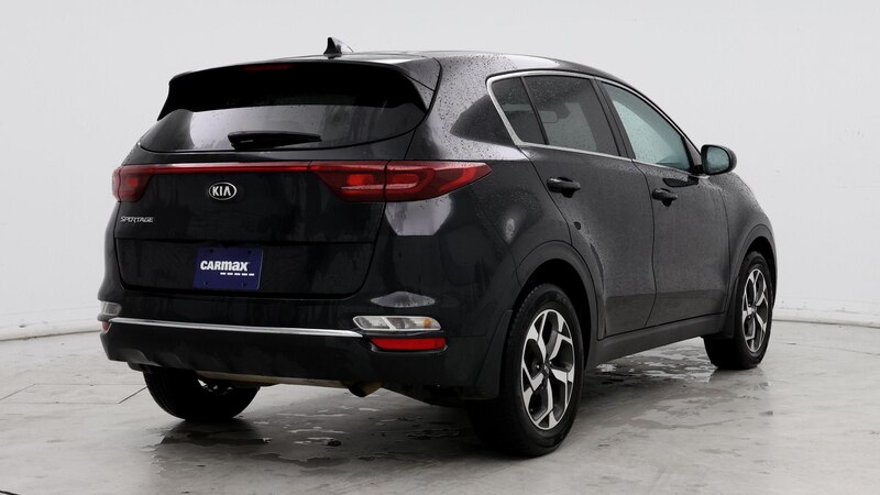 2022 Kia Sportage LX 8