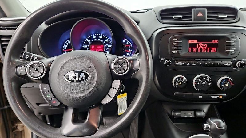 2016 Kia Soul  10