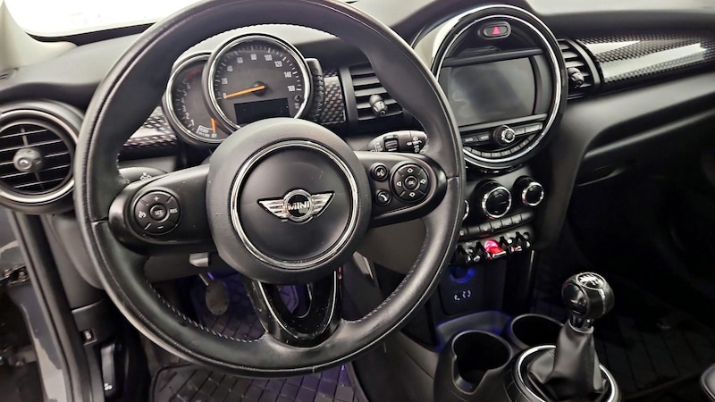 2015 MINI Cooper Hardtop S 10