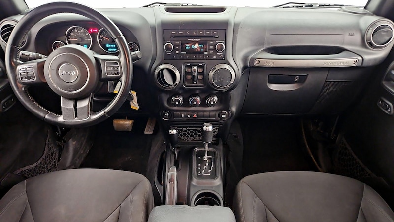 2017 Jeep Wrangler Unlimited Sport 9