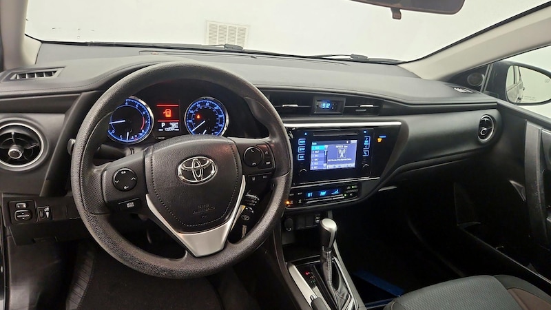 2019 Toyota Corolla LE 9