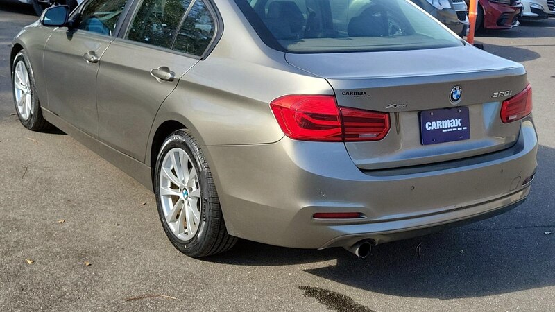 2016 BMW 3 Series 320i 7