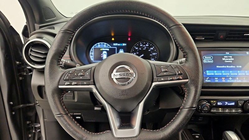 2021 Nissan Kicks SR 10