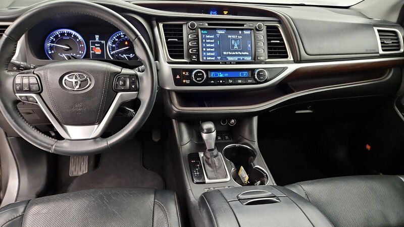 2016 Toyota Highlander Limited 9
